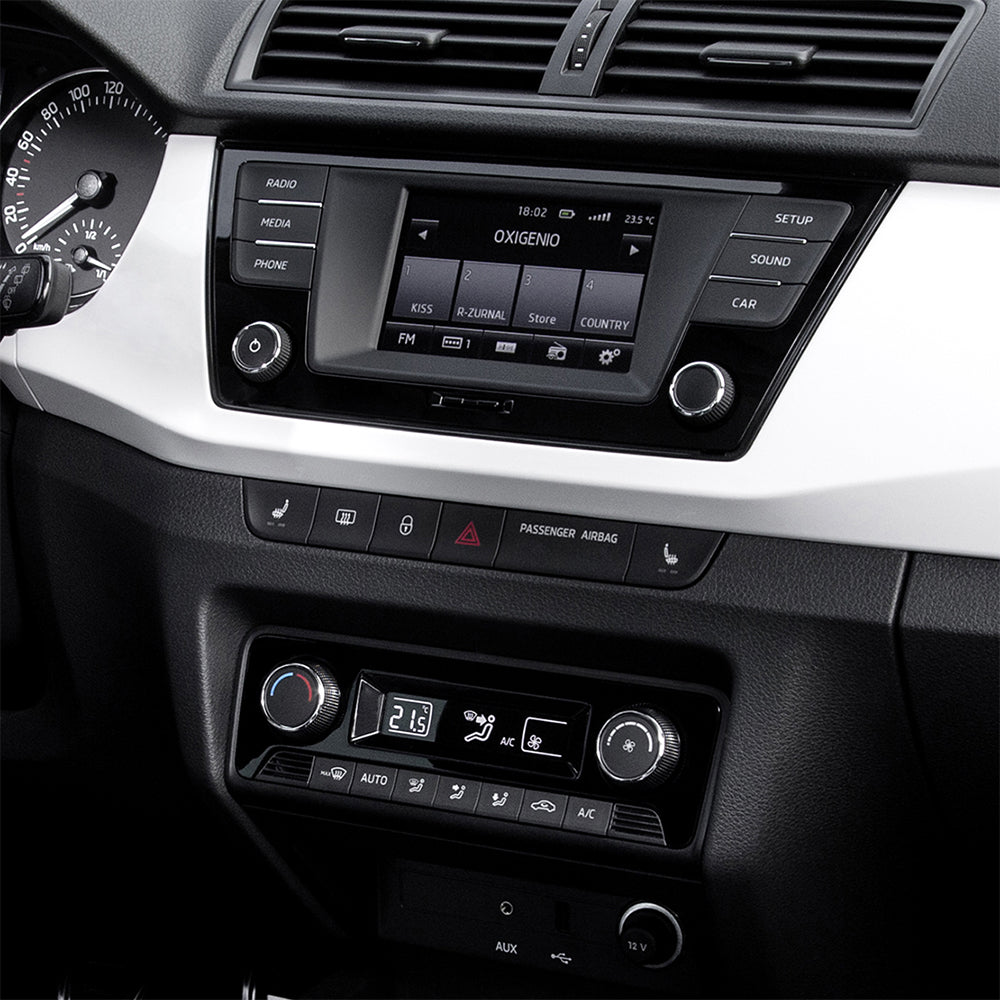 Skoda Fabia 15-23 9 inch Head Unit Installation Kit